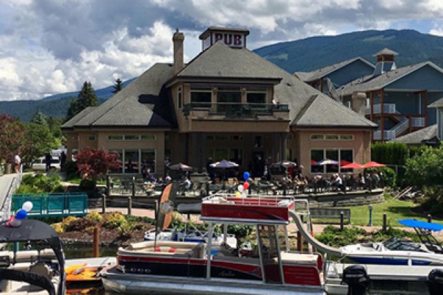 Moose Mulligans Sicamous