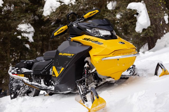 Ski-Doo Summit Neo